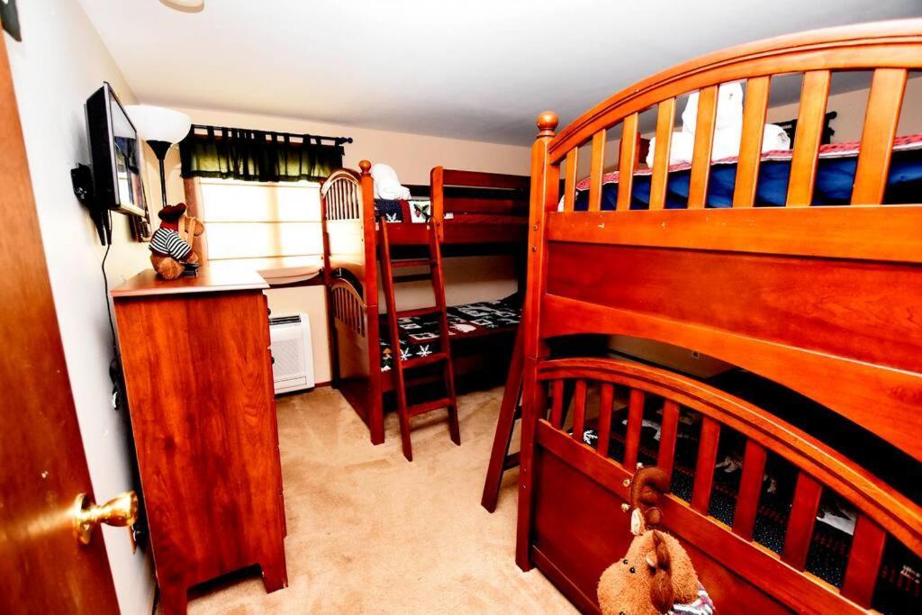 3-Bedroom Vacation Home Steps To Camelback Ski Area Ski-In Ski-Out Crescent Lake ภายนอก รูปภาพ